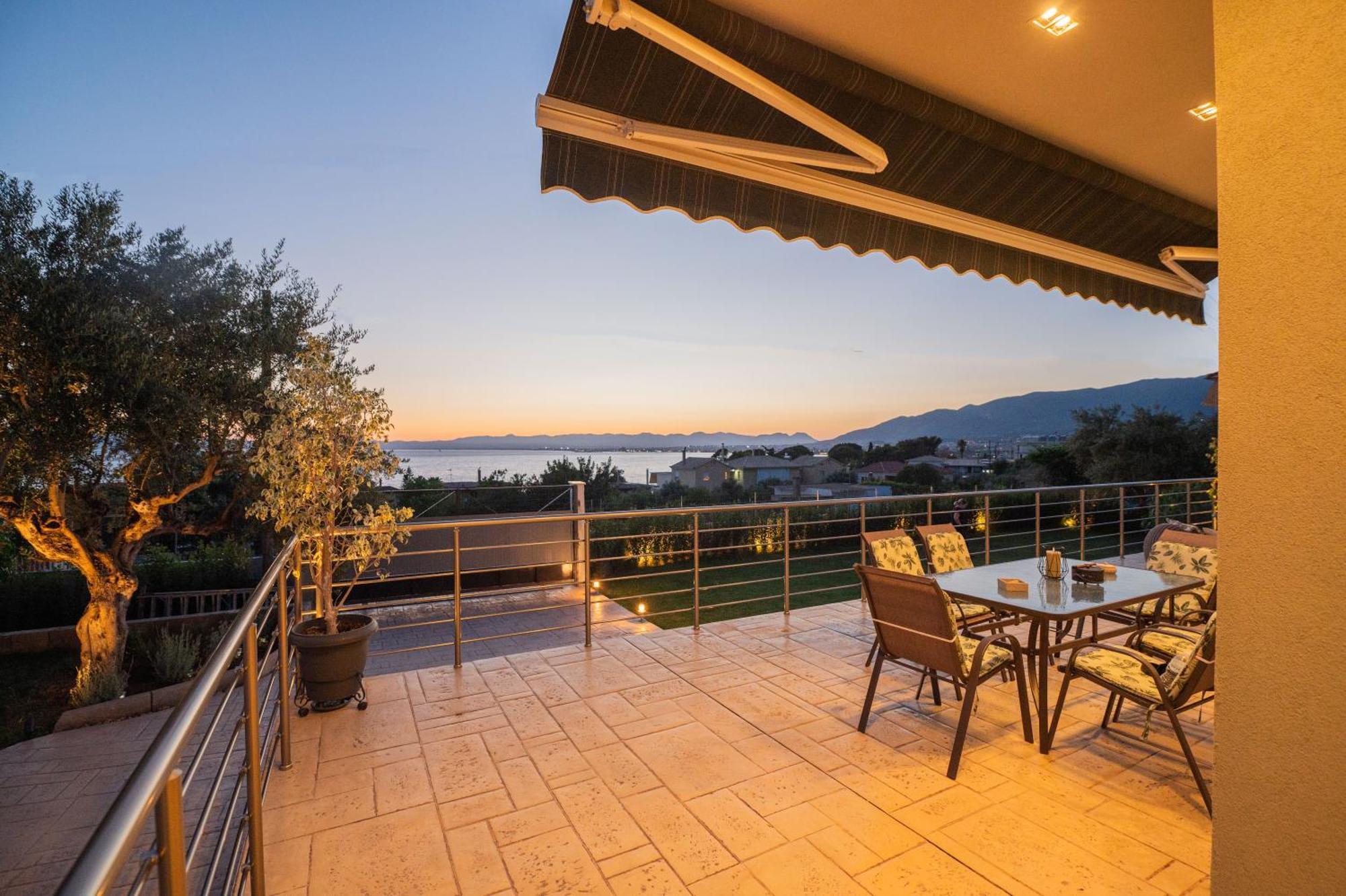 カラマタ Thea Seaview Luxury Livingヴィラ エクステリア 写真