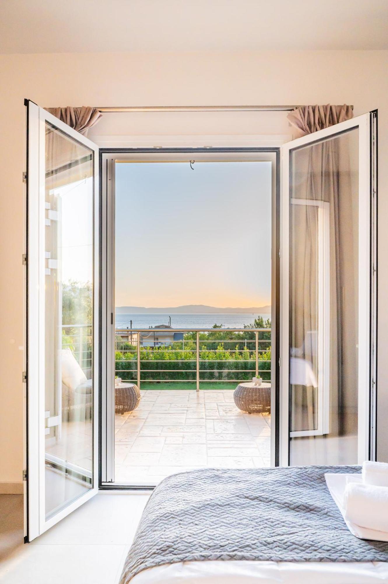 カラマタ Thea Seaview Luxury Livingヴィラ エクステリア 写真