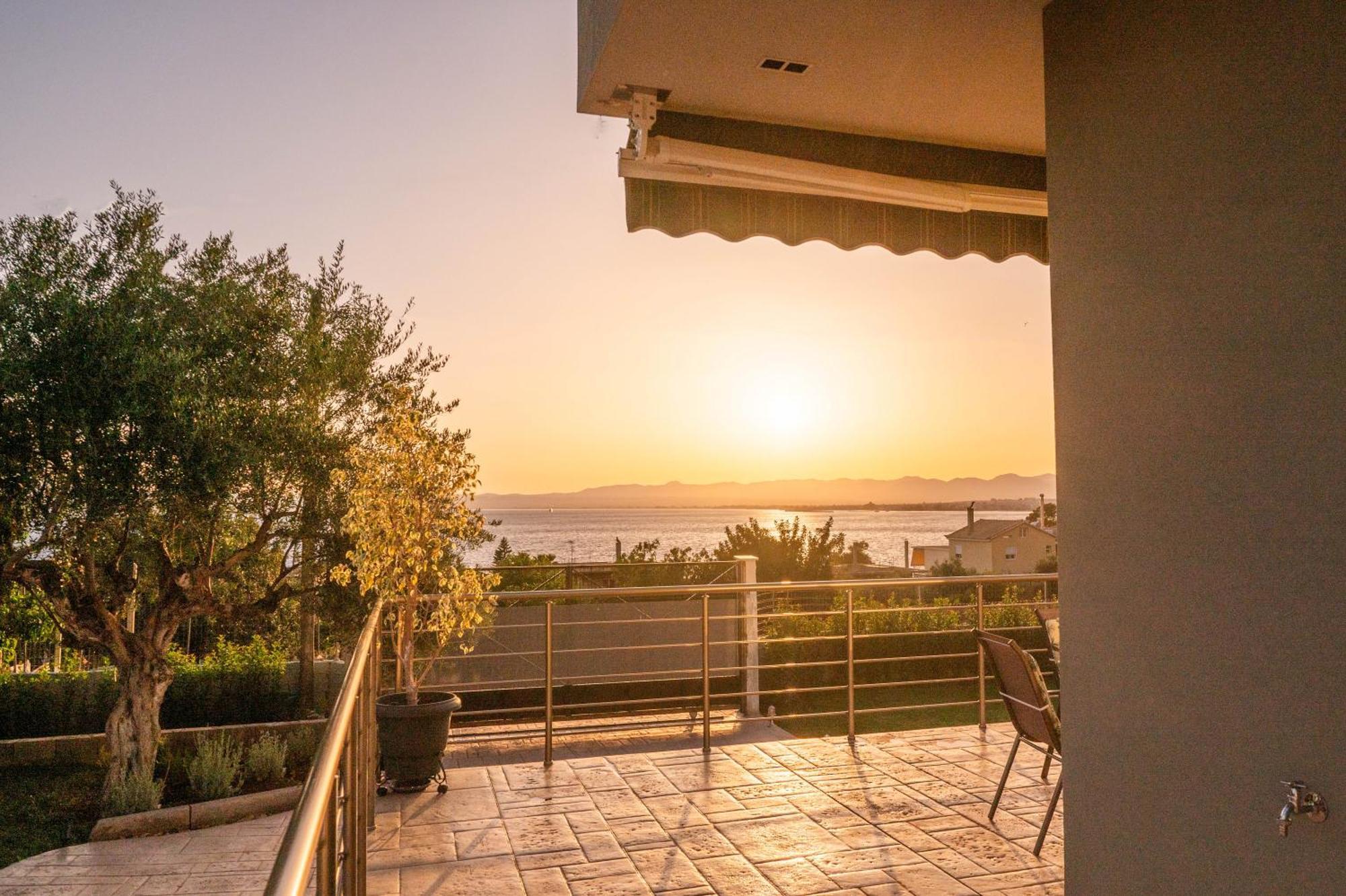 カラマタ Thea Seaview Luxury Livingヴィラ エクステリア 写真