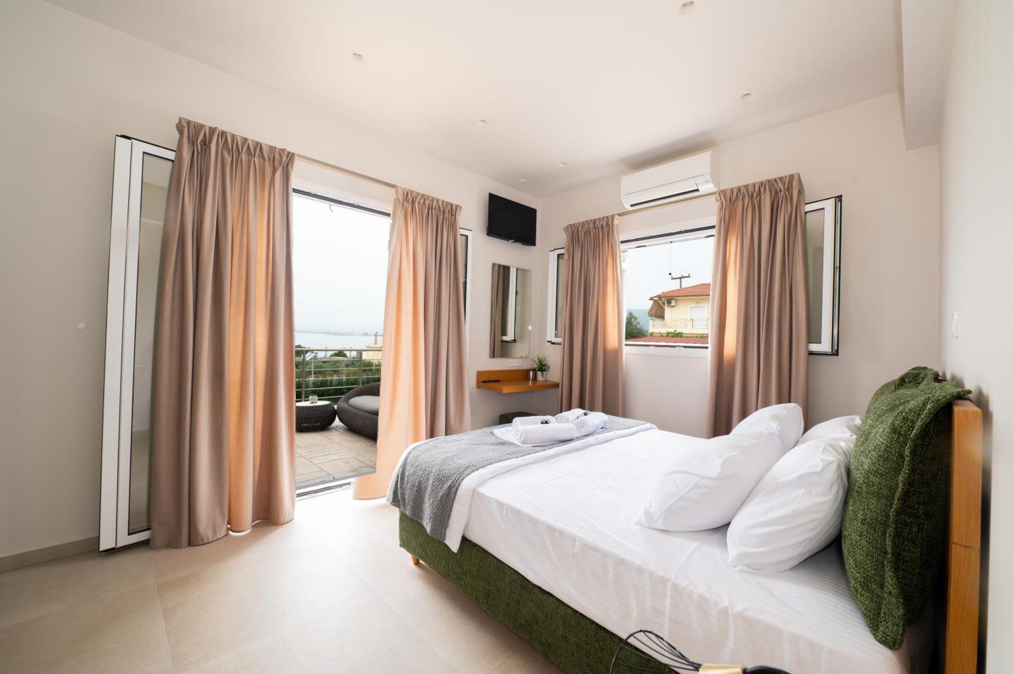 カラマタ Thea Seaview Luxury Livingヴィラ エクステリア 写真